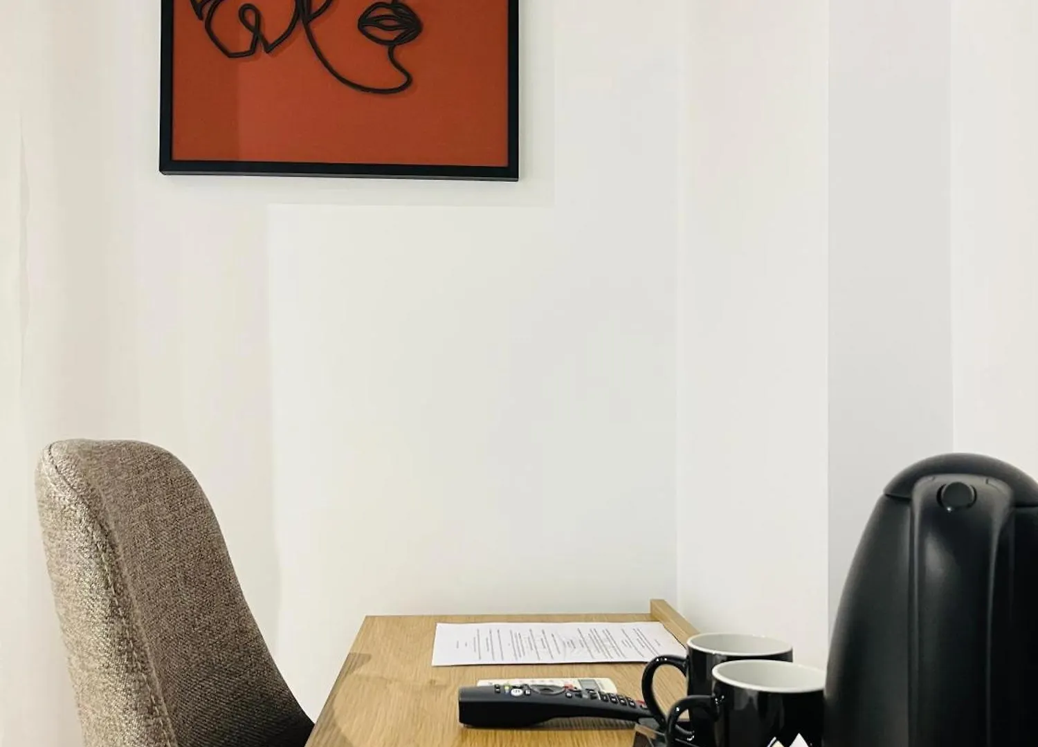 Alze Hotel - Tirana Guest house